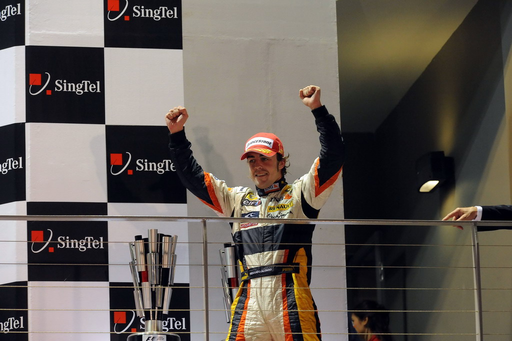 GP SINGAPORE, SINGAPORE GRAND PRIX F1/2008 -  SINGAPORE 28/09/2008  - FERNANDO ALONSO (WINNER)
© FOTO ERCOLE COLOMBO FOR BRIDGESTONE