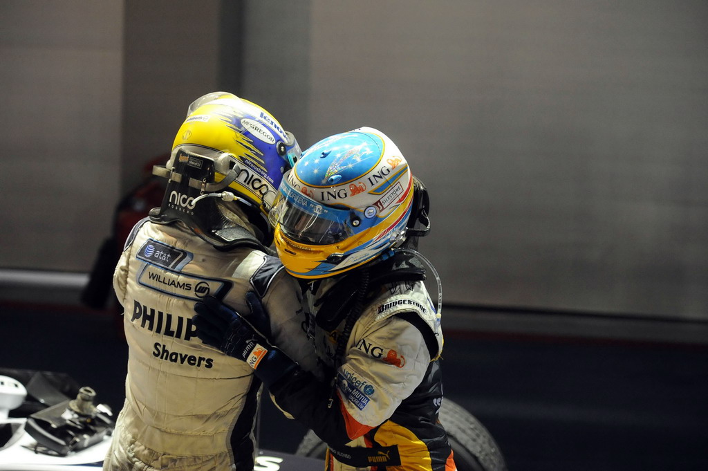 GP SINGAPORE, SINGAPORE GRAND PRIX F1/2008 -  SINGAPORE 28/09/2008  - NICO ROSBERG (2ND) - FERNANDO ALONSO (WINNER)
© FOTO ERCOLE COLOMBO FOR BRIDGESTONE