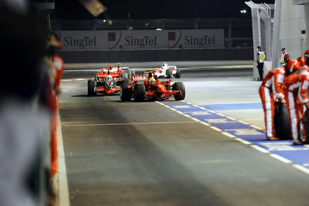 GP SINGAPORE, SINGAPORE GRAND PRIX F1/2008 -  SINGAPORE 28/09/2008  - FELIPE MASSA - LEWIS HAMILTON 
© FOTO ERCOLE COLOMBO FOR BRIDGESTONE