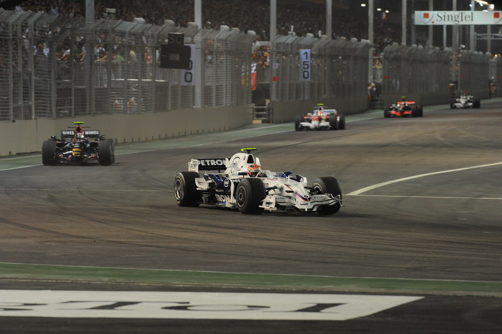 GP SINGAPORE, Domenica, 28 September 2008  Singapore Grand Prix. Marina Bay. Singapore. Robert Kubica (POL) in the BMW Sauber F1.08 This image is copyright free for editorial use © BMW AG 