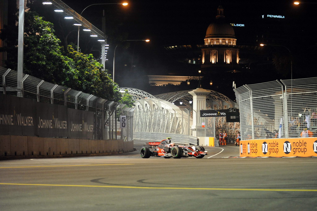 GP SINGAPORE, SINGAPORE GRAND PRIX F1/2008 -  SINGAPORE 27/09/2008  - HEIKKI KOVALAINEN 
© FOTO ERCOLE COLOMBO FOR BRIDGESTONE