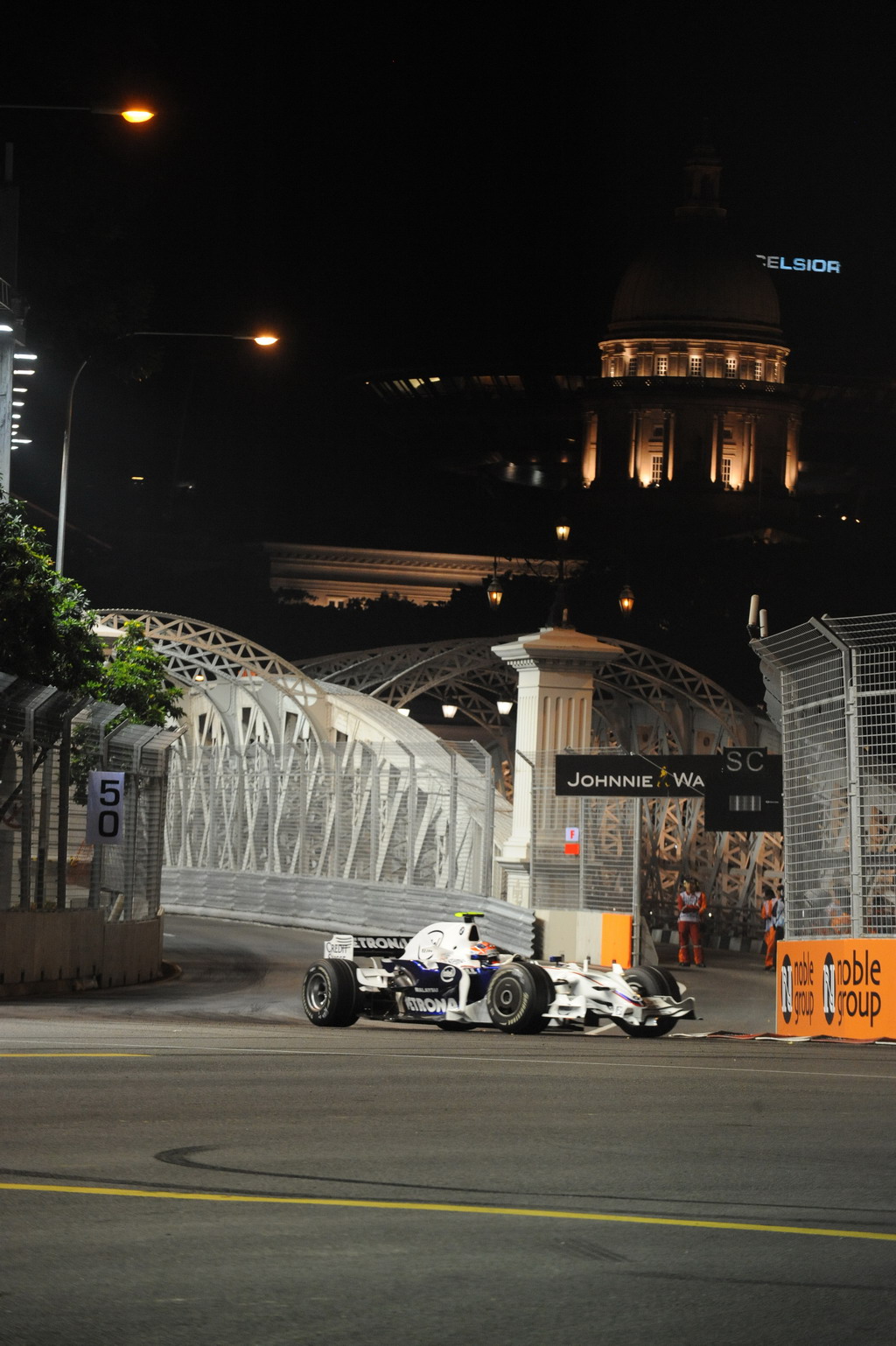 GP SINGAPORE, Saturday, September 27, 2008  Singapore Grand Prix. Marina Bay. Singapore. Robert Kubica (POL) in the BMW Sauber F1.08 This image is copyright free for editorial use © BMW AG 