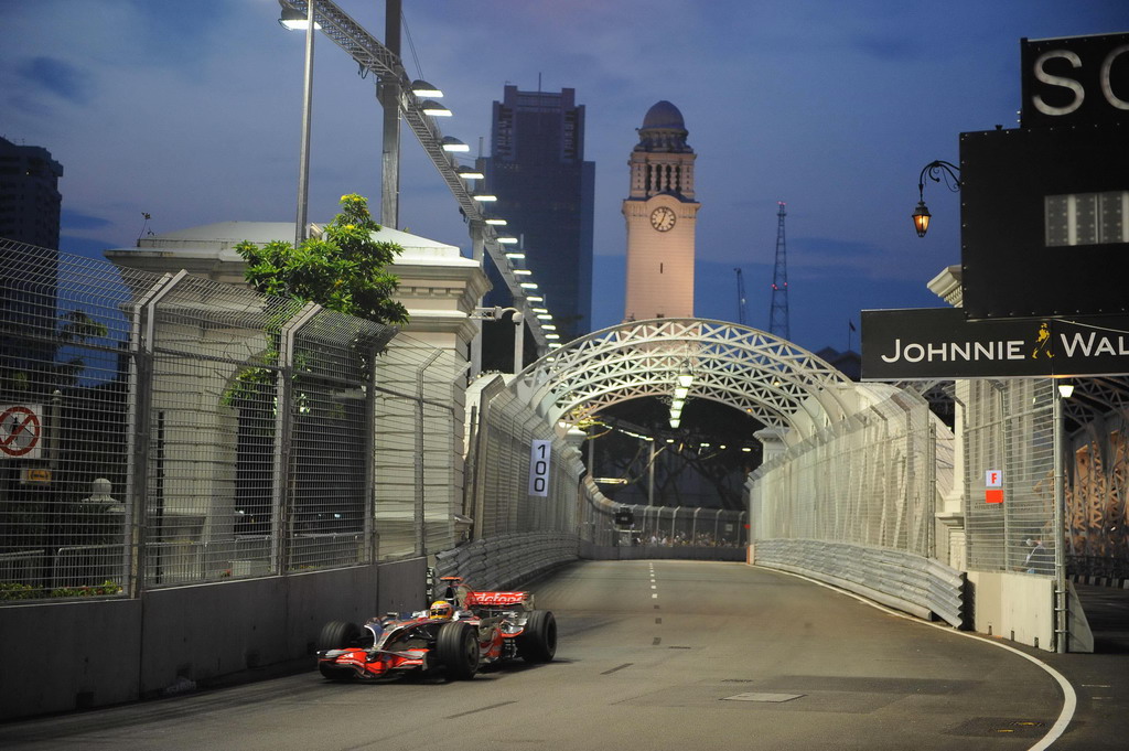 GP SINGAPORE, SINGAPORE GRAND PRIX F1/2008 - SINGAPORE 26/09/2008    - LEWIS HAMILTON 
© FOTO ERCOLE COLOMBO 