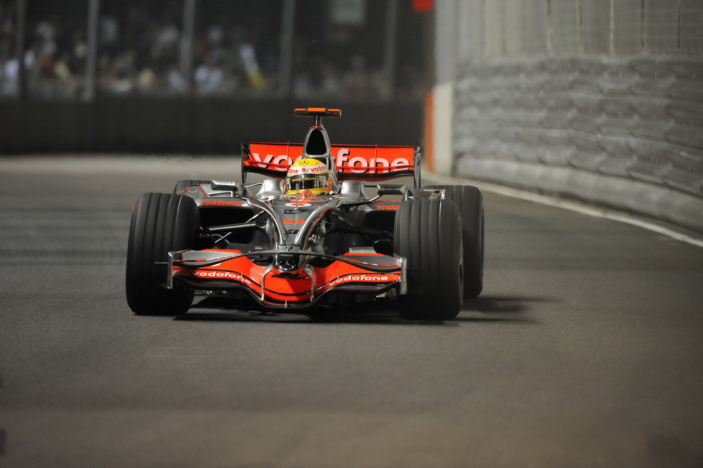 GP SINGAPORE, SINGAPORE GRAND PRIX F1/2008 - SINGAPORE 26/09/2008    - LEWIS HAMILTON 
© FOTO ERCOLE COLOMBO 