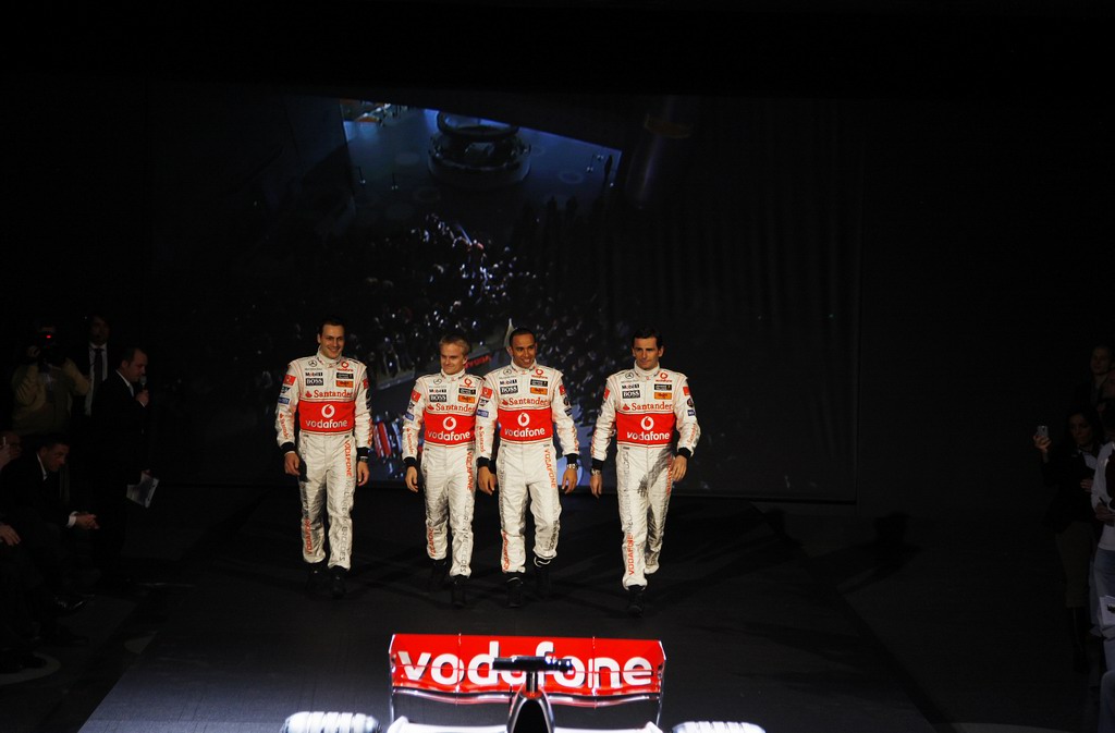 McLAREN MERCEDES MP4-23