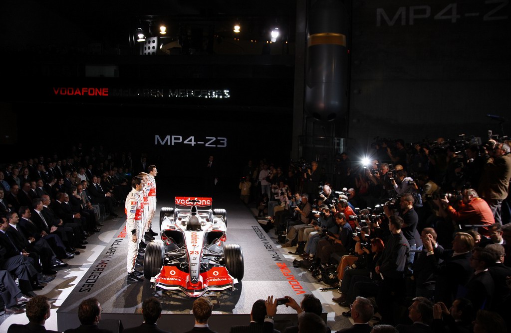 McLAREN MERCEDES MP4-23