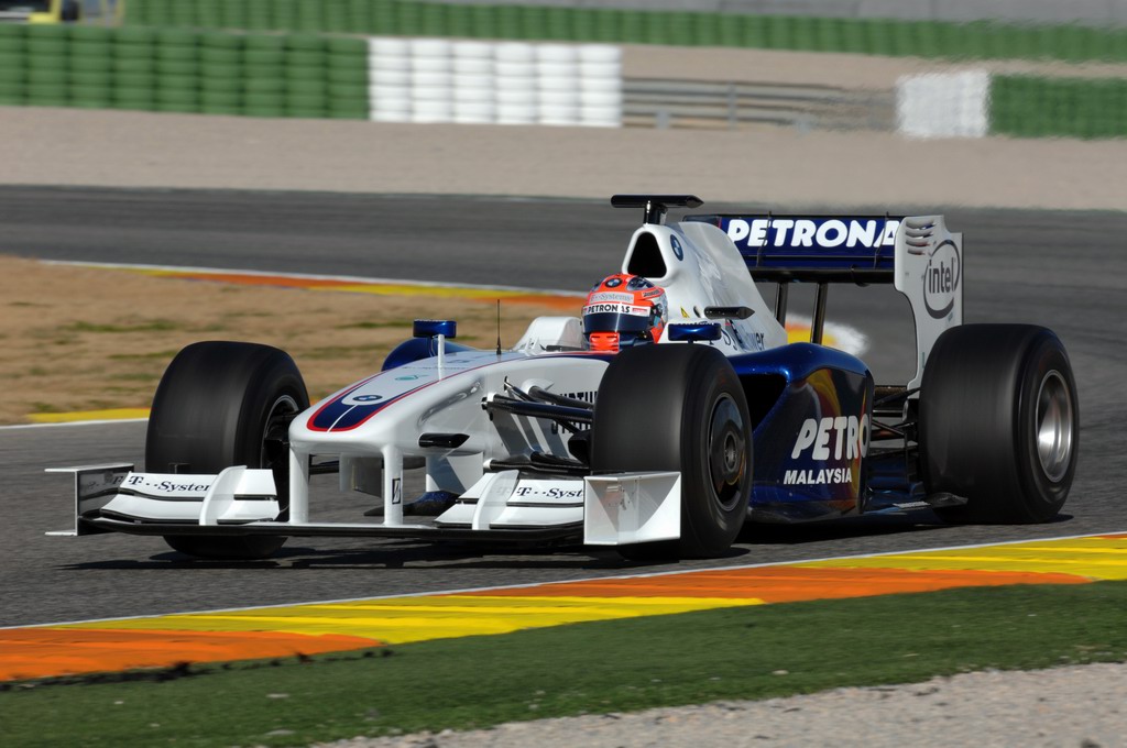 BMW SAUBER F1.09 TEST VALENCIA, Wednesday, 21 January 2009. Circuit Ricardo Tormo, Valencia, Spain. Robert Kubica (POL) in the BMW Sauber F1.09 This image is copyright free for editorial use © BMW AG 