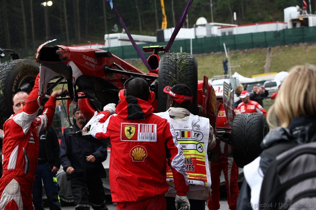 GP Belgio, Gara, Fernando Alonso (ESP), Ferrari, F10 crashed