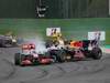 GP Belgio, Gara, Sebastian Vettel (GER), Red Bull Racing, RB6 e Jenson Button (GBR), McLaren  Mercedes, MP4-25 crash 