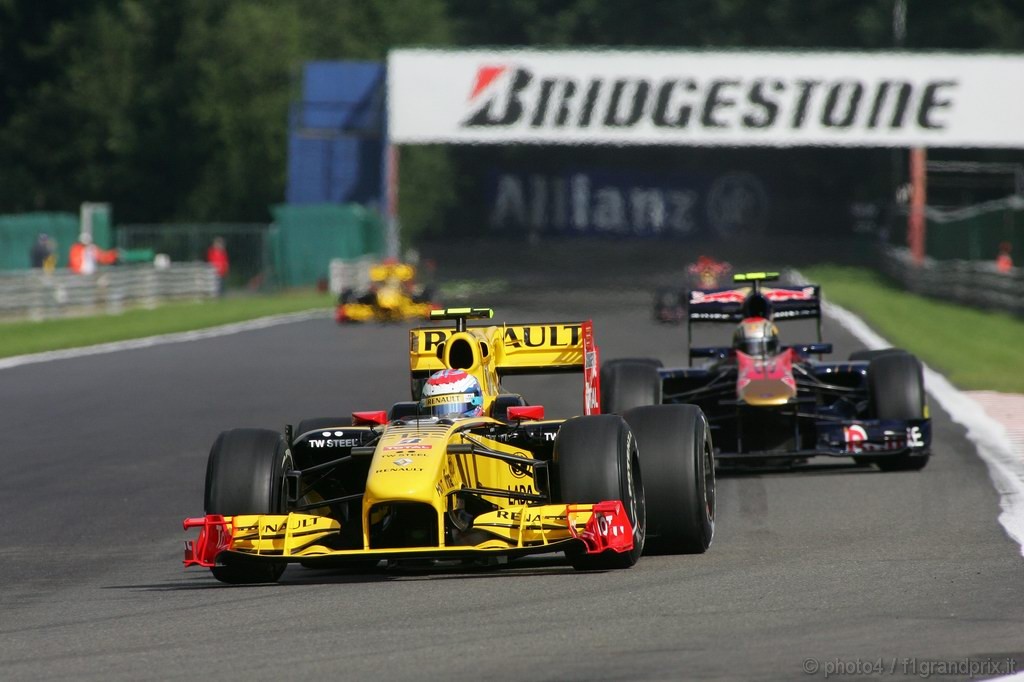 GP Belgio, Prove Libere 3, Sabato, Vitaly Petrov (RUS), Renault F1 Team, R30 