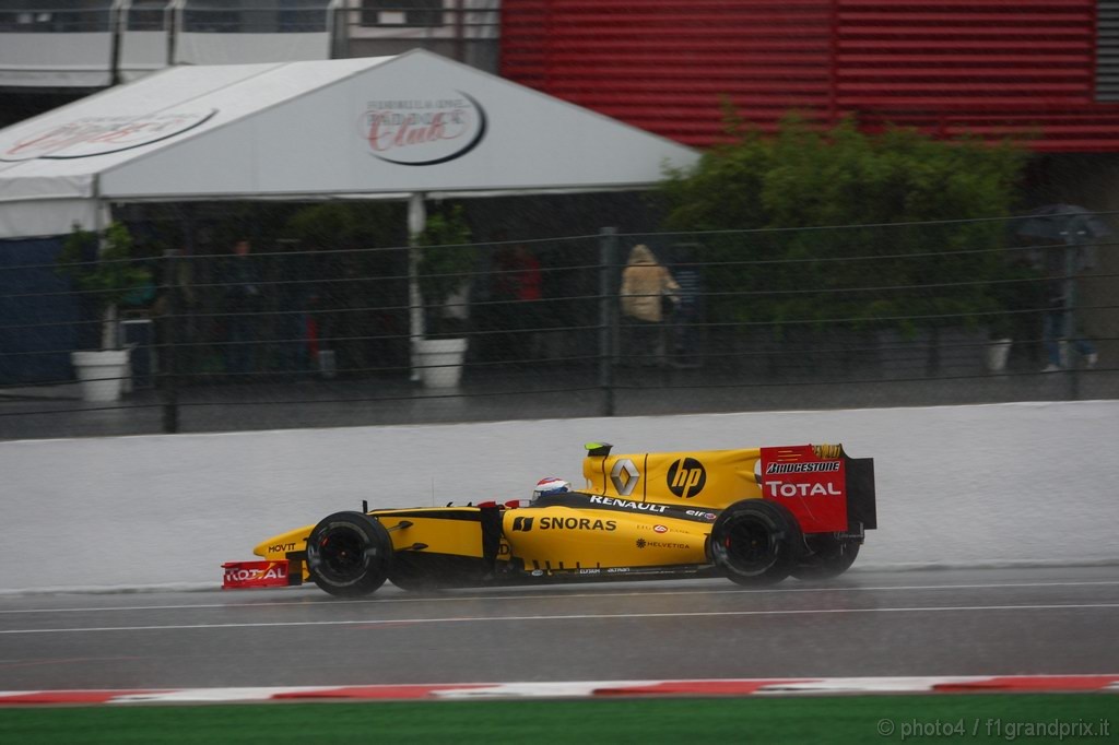 GP Belgio, Prove Libere 1, Venerdi', Vitaly Petrov (RUS), Renault F1 Team, R30 