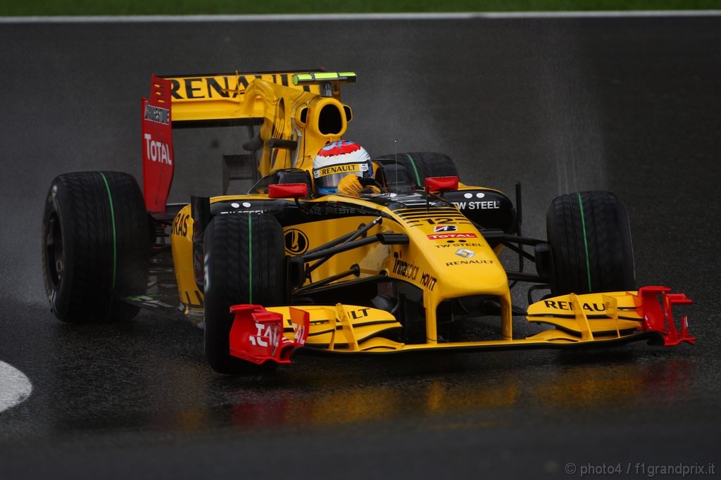GP Belgio, Prove Libere 1, Venerdi', Vitaly Petrov (RUS), Renault F1 Team, R30 