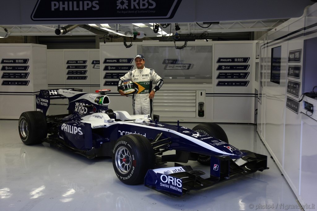 GP Belgio, Prove Libere 1, Venerdi', Rubens Barrichello (BRA), Williams, FW32 celebrates 300 GPs