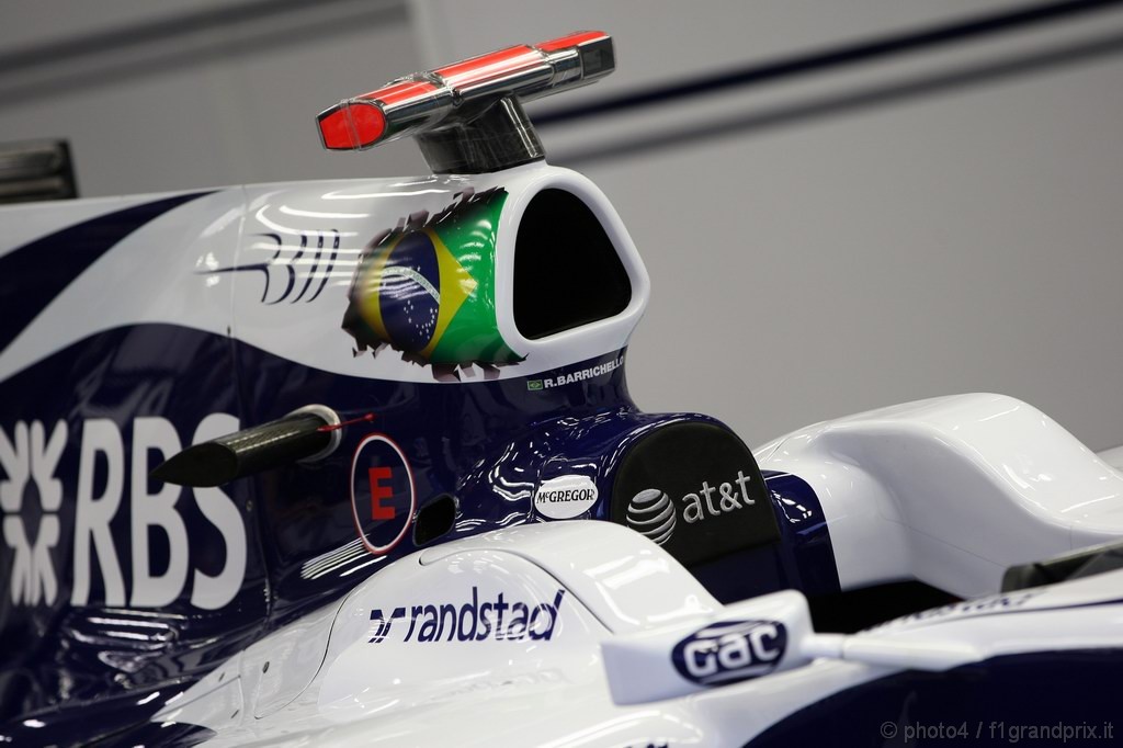 GP Belgio, Prove Libere 1, Venerdi', Rubens Barrichello (BRA), Williams, FW32 celebrates 300 GPs