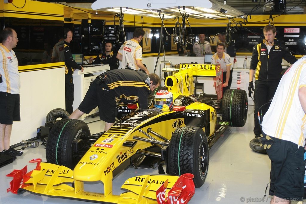 GP Belgio, Prove Libere 1, Venerdi', Vitaly Petrov (RUS), Renault F1 Team, R30 