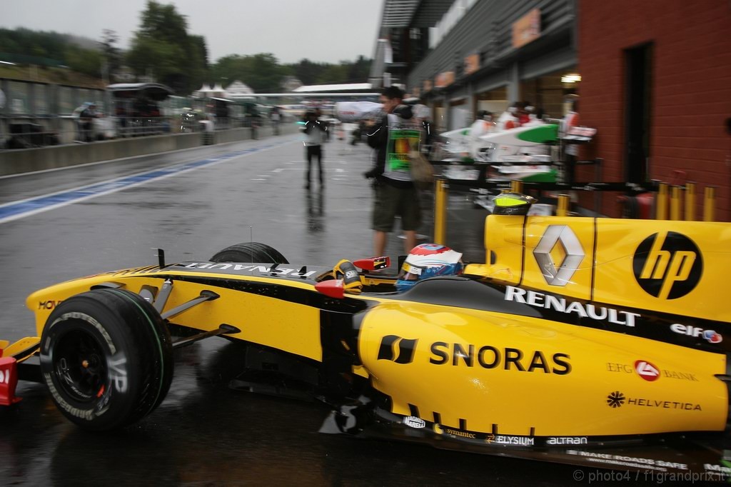 GP Belgio, Prove Libere 1, Venerdi', Vitaly Petrov (RUS), Renault F1 Team, R30 