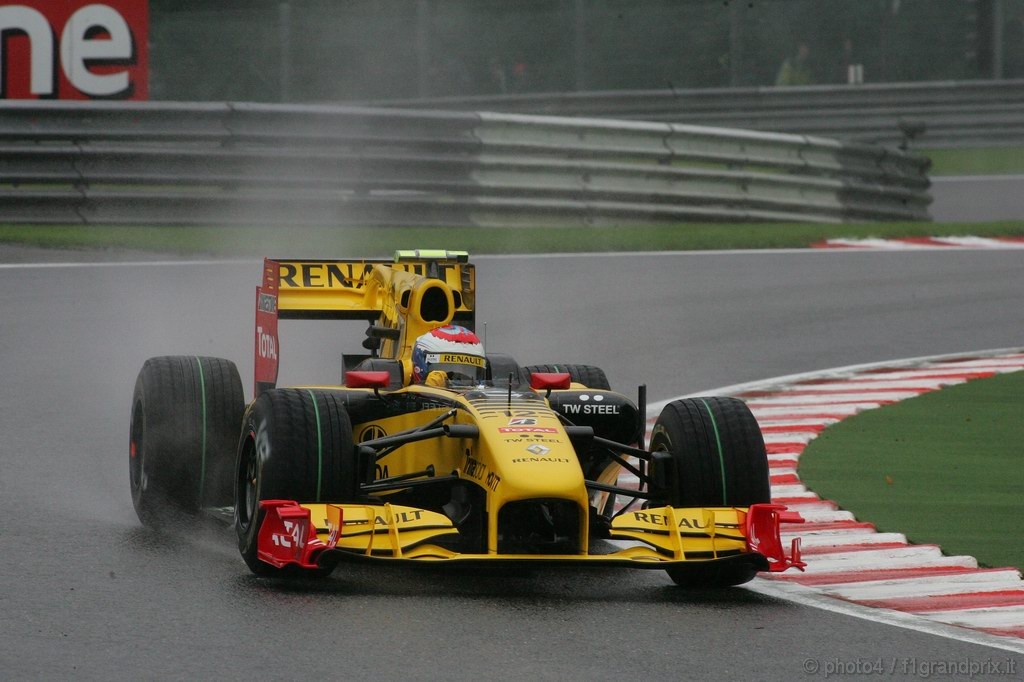 GP Belgio, Prove Libere 1, Venerdi', Vitaly Petrov (RUS), Renault F1 Team, R30 