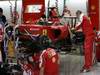GP Belgio, Venerdi', Mechanics Ferrari work on the car