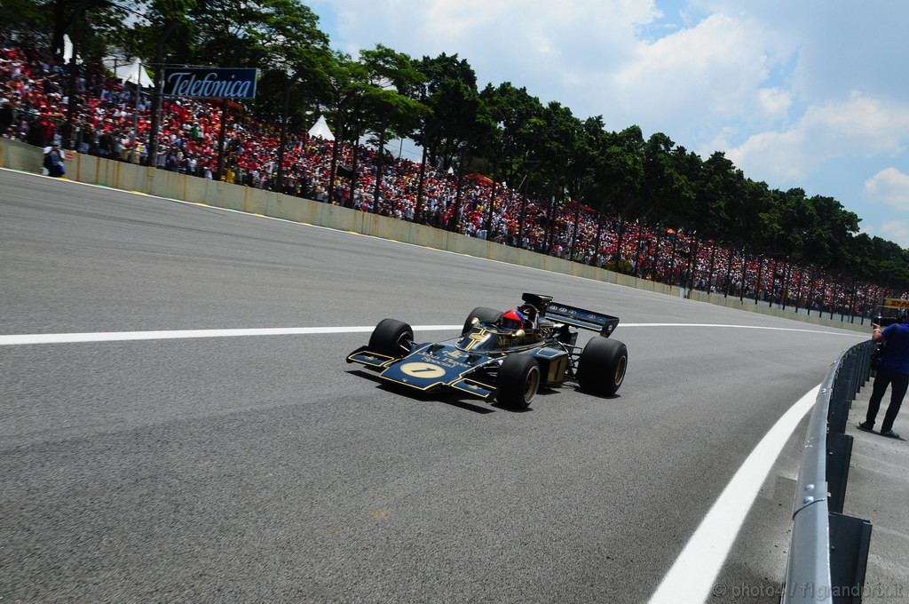 GP Brasile, Domenica, Emerson Fittipaldi (BRA), Ex F1 Champion with his Lotus