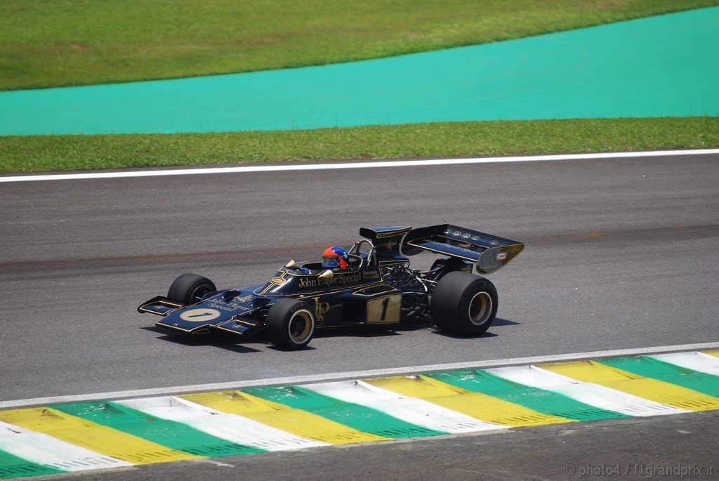 GP Brasile, Domenica, Emerson Fittipaldi (BRA), Ex F1 Champion with his Lotus