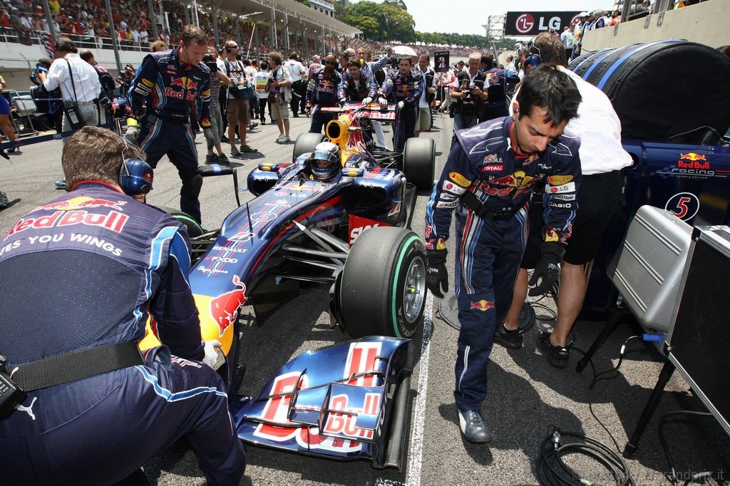 GP Brasile, Gara, Sebastian Vettel (GER), Red Bull Racing, RB6 vincitore 