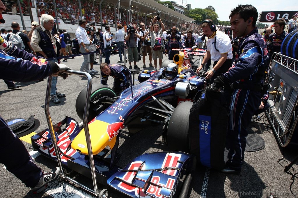 GP Brasile, Gara, Sebastian Vettel (GER), Red Bull Racing, RB6 vincitore 
