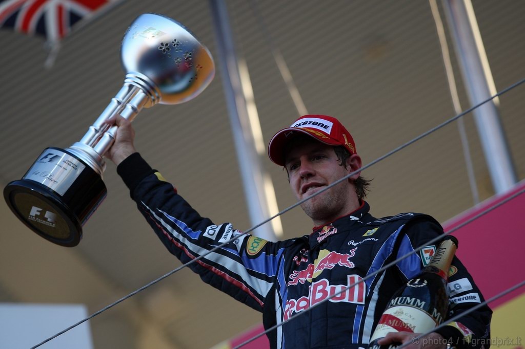 GP Brasile, Gara, Sebastian Vettel (GER), Red Bull Racing, RB6 vincitore 