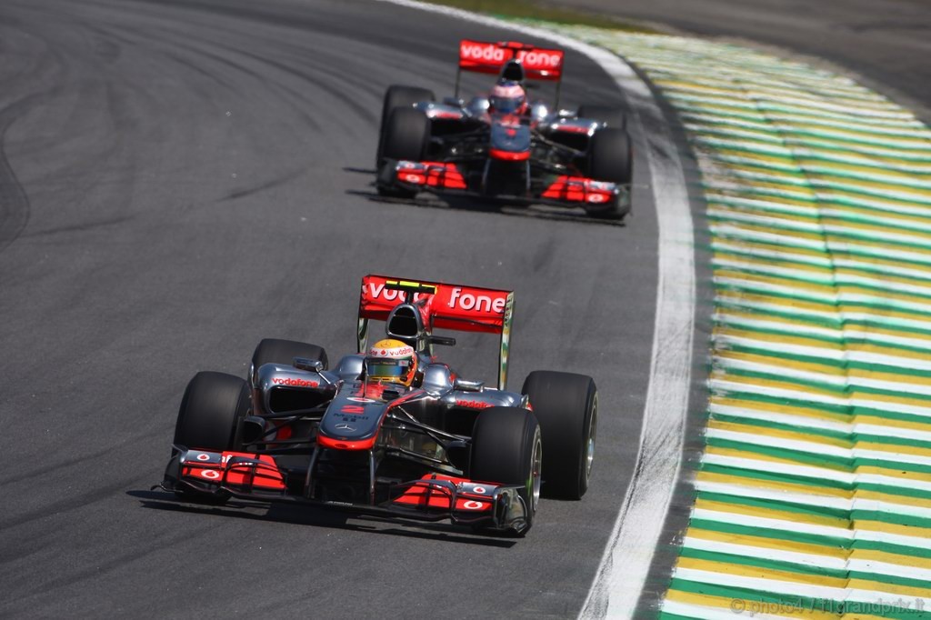 GP Brasile, Gara, Lewis Hamilton (GBR), McLaren  Mercedes, MP4-25 