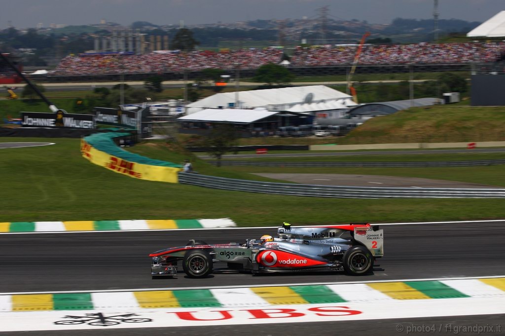 GP Brasile, Gara, Lewis Hamilton (GBR), McLaren  Mercedes, MP4-25 