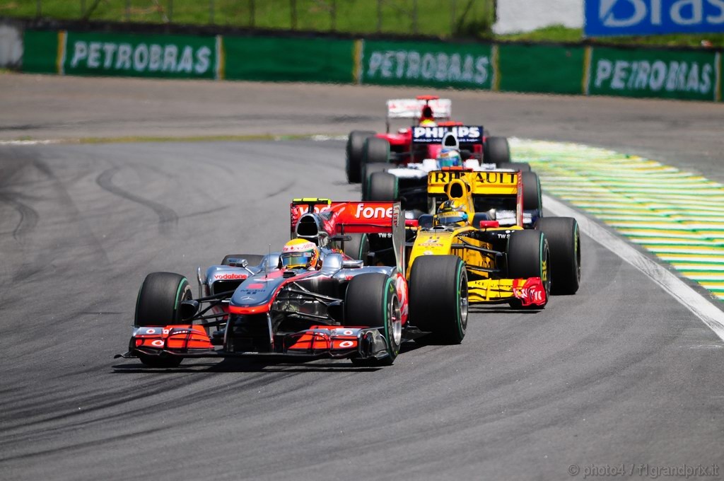 GP Brasile, Gara, Lewis Hamilton (GBR), McLaren  Mercedes, MP4-25 