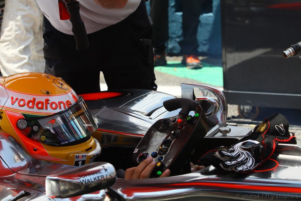 GP Brasile, Gara, Lewis Hamilton (GBR), McLaren  Mercedes, MP4-25 