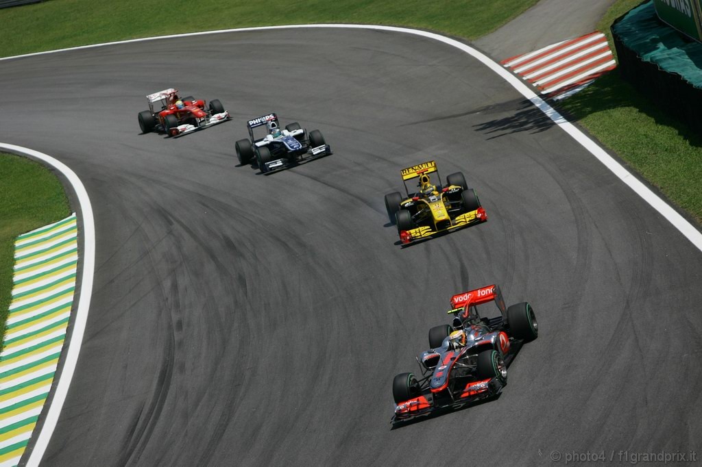 GP Brasile, Gara, Lewis Hamilton (GBR), McLaren  Mercedes, MP4-25 