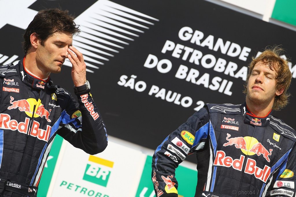 GP Brasile, Gara, Sebastian Vettel (GER), Red Bull Racing, RB6 vincitore e Mark Webber (AUS), Red Bull Racing, RB6 secondo 