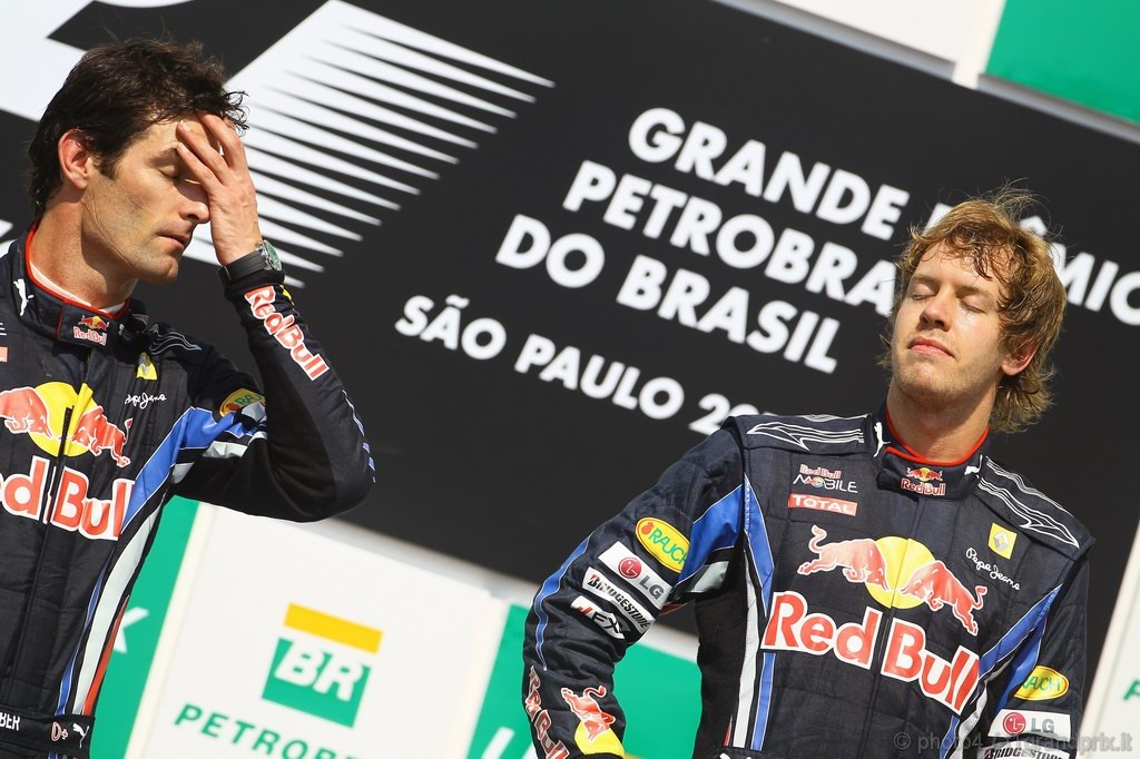 GP Brasile, Gara, Sebastian Vettel (GER), Red Bull Racing, RB6 vincitore e Mark Webber (AUS), Red Bull Racing, RB6 secondo 