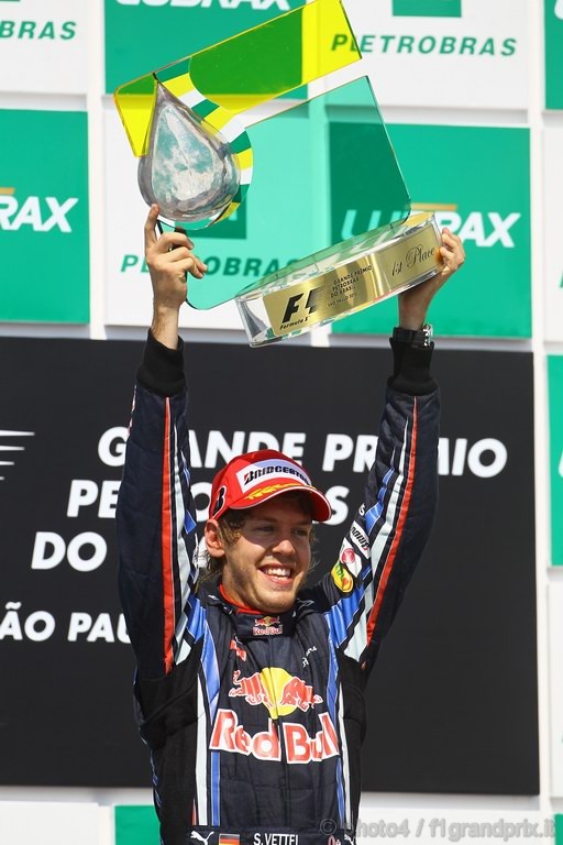 GP Brasile, Gara, Sebastian Vettel (GER), Red Bull Racing, RB6 vincitore 