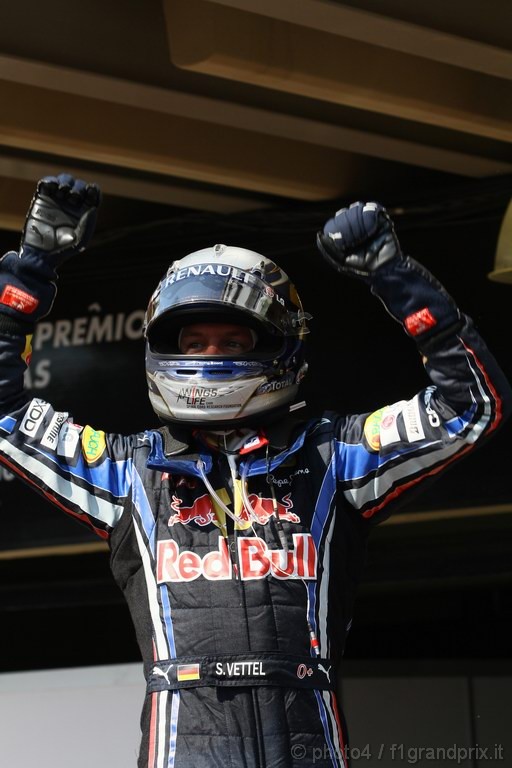 GP Brasile, Gara, Sebastian Vettel (GER), Red Bull Racing, RB6 vincitore 