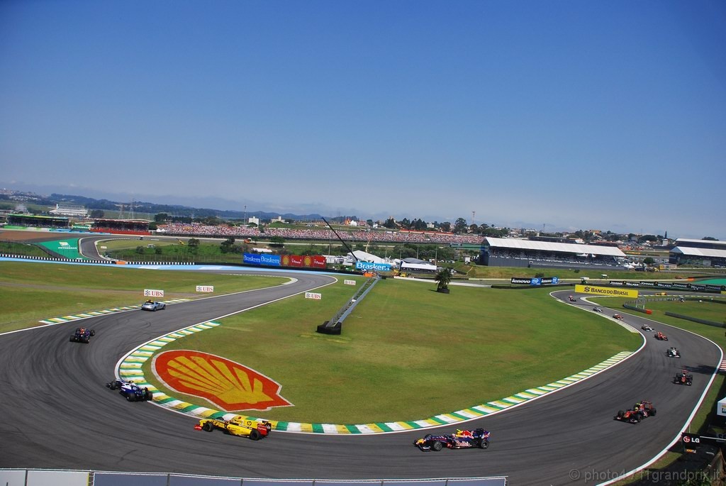 GP Brasile, Gara, The Safety car on the track