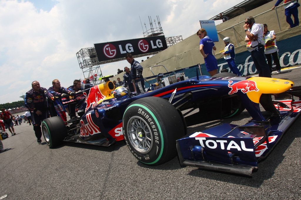 GP Brasile, Gara, Mark Webber (AUS), Red Bull Racing, RB6 