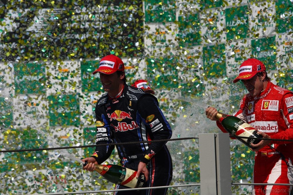 GP Brasile, Gara, Mark Webber (AUS), Red Bull Racing, RB6 e Fernando Alonso (ESP), Ferrari, F10 terzo 