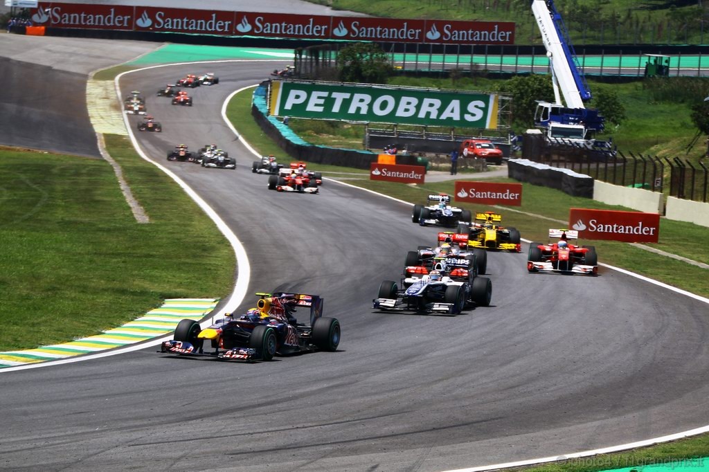 GP Brasile, Gara, Mark Webber (AUS), Red Bull Racing, RB6 