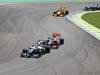 GP Brasile, Gara, Nico Hulkenberg (GER), Williams, FW32 e Lewis Hamilton (GBR), McLaren  Mercedes, MP4-25 