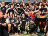 GP Brasile, Gara Festeggiamenti, Sebastian Vettel (GER), Red Bull Racing, RB6 vincitore e Mark Webber (AUS), Red Bull Racing, RB6 secondo 