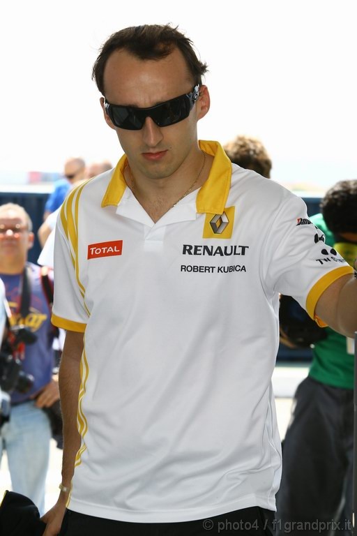 GP Brasile, Giovedi', Robert Kubica (POL), Renault F1 Team, R30 