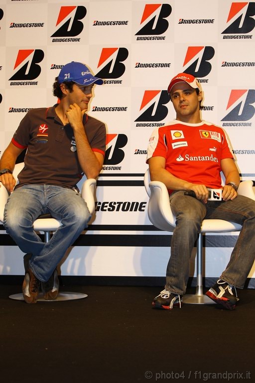 GP Brasile, Bruno Senna (BRA), Hispania Racing F1 Team (HRT), F110 e Felipe Massa (BRA), Ferrari, F10 