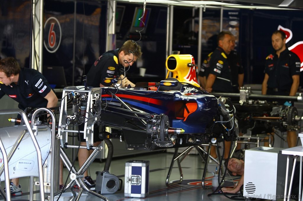 GP Brasile, Giovedi', Mark Webber (AUS), Red Bull Racing, RB6 