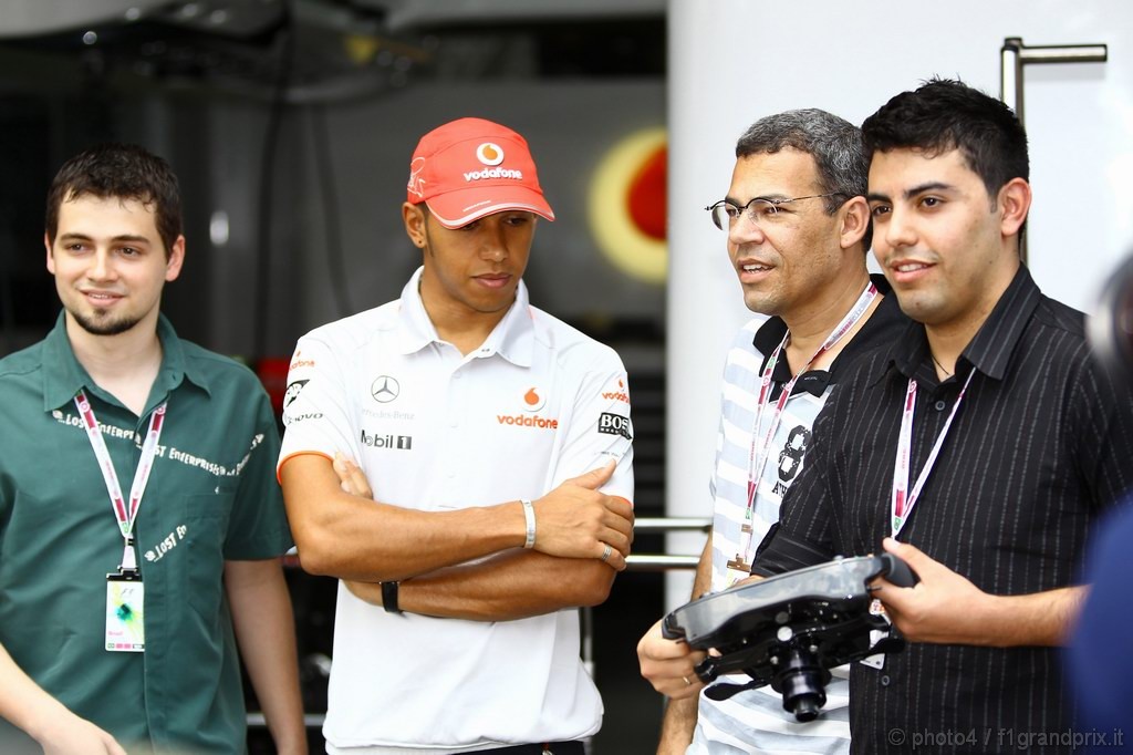 GP Brasile, Giovedi', Lewis Hamilton (GBR), McLaren  Mercedes, MP4-25 