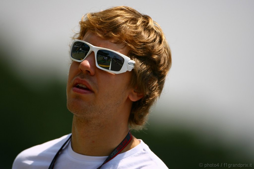 GP Brasile, Giovedi', Sebastian Vettel (GER), Red Bull Racing, RB6 
