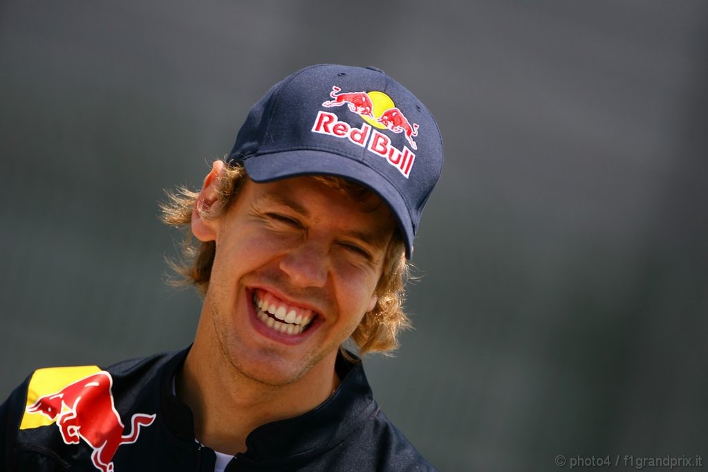 GP Brasile, Giovedi', Sebastian Vettel (GER), Red Bull Racing, RB6 