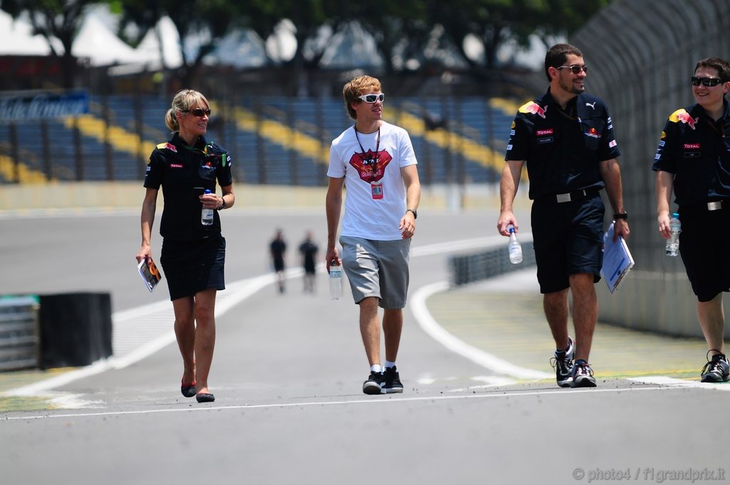 GP Brasile, Giovedi', Sebastian Vettel (GER), Red Bull Racing, RB6 