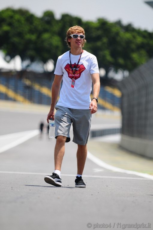 GP Brasile, Giovedi', Sebastian Vettel (GER), Red Bull Racing, RB6 